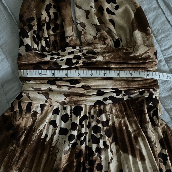 Cheetah halter dress 🐆 - Picture 7 of 9
